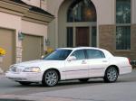 Lincoln Town Car 2003 года